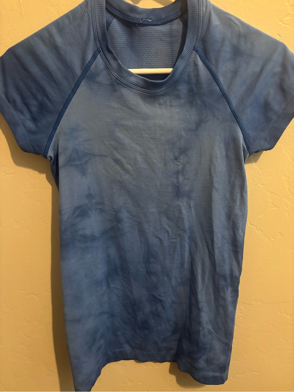 Lululemon blue marble die swiftly tech tee size 4